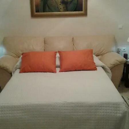 Dora's Cozy Penthouse *